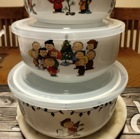 Peanuts gang ceramic Christmas bowls (3) - Picture 3 of 7